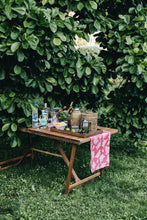 Load image into Gallery viewer, Garden Party Tablescape