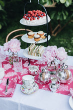 Load image into Gallery viewer, Garden Party Tablescape